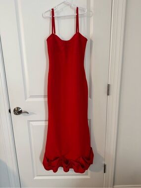 Elegant Red Body-con Evening Dress with Ruffle Hem